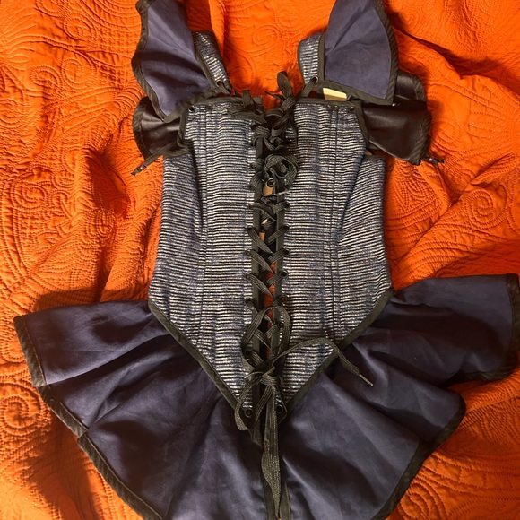 Moresca Blue and Black Pirate Bodice - Picture 4 of 7